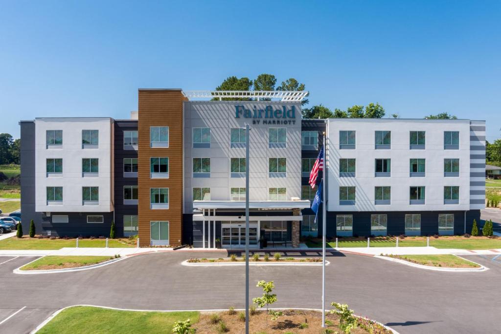AlbertvilleFairfield by Marriott Inn & Suites Albertville的酒店前方的图片