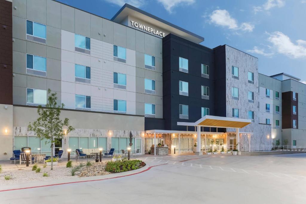 阿马里洛TownePlace Suites Amarillo West/Medical Center的汉普顿套房酒店前方的图片