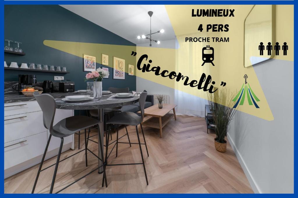 克莱蒙费朗⟬Giacomelli⟭ Quartier Calme⁕WIFI⁕Proche Michelin⁕的厨房里设有1间带桌椅的用餐室