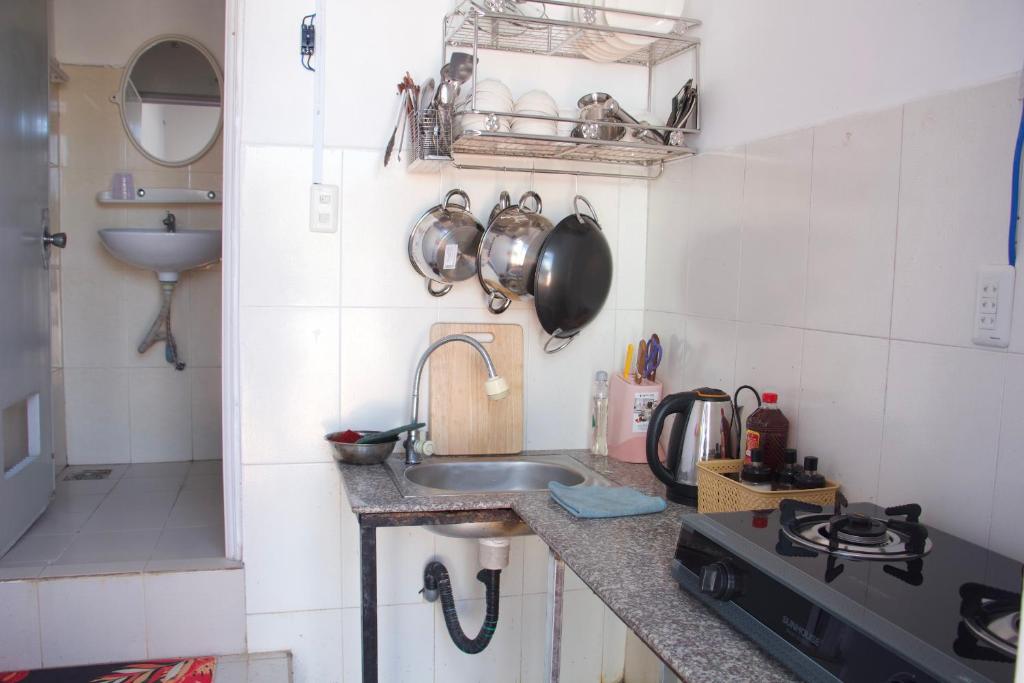 NHỚ House IV的厨房或小厨房