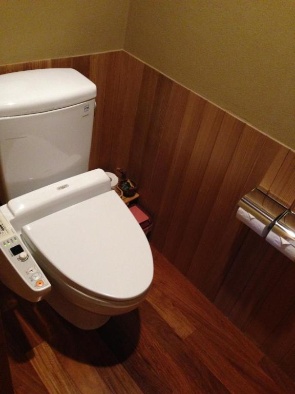 洋阁日式旅馆的一间浴室