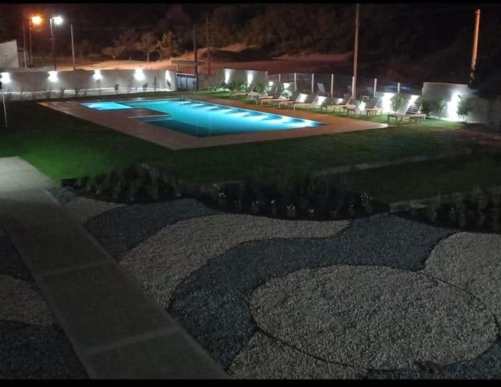 Hotel Solmar内部或周边的泳池