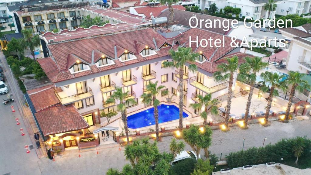 凯麦尔Orange Garden Hotel的橙色花园酒店公寓的图片