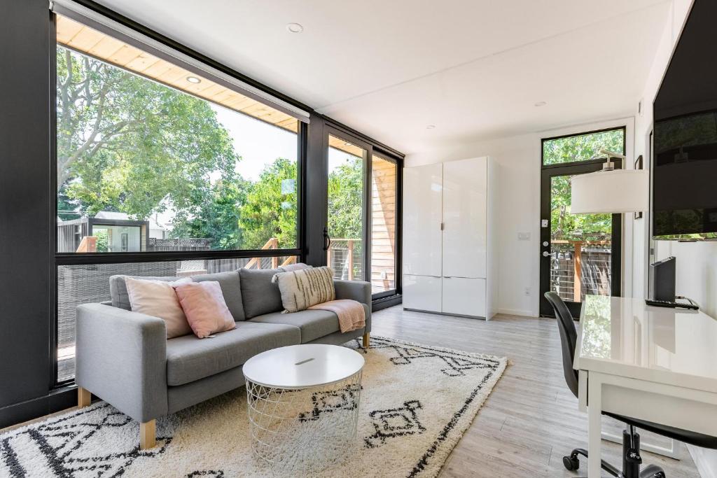 Modern 2BR Home in Menlo Park预订_Modern 2BR Home in Menlo Park优惠价格