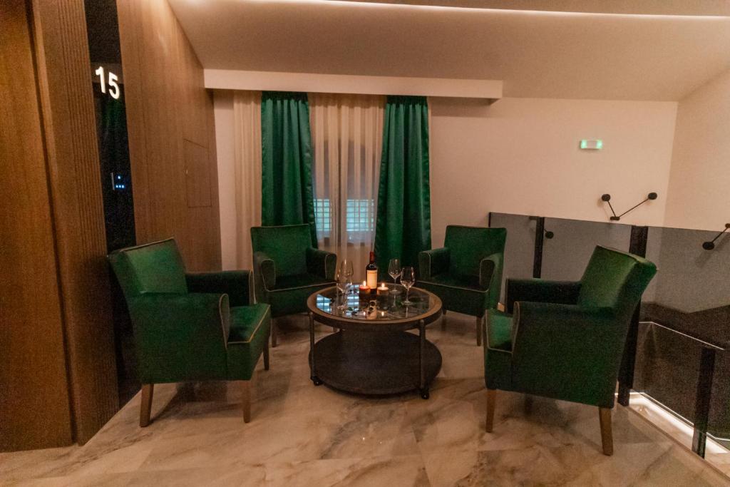 Hotel Vila Hedonija的休息区