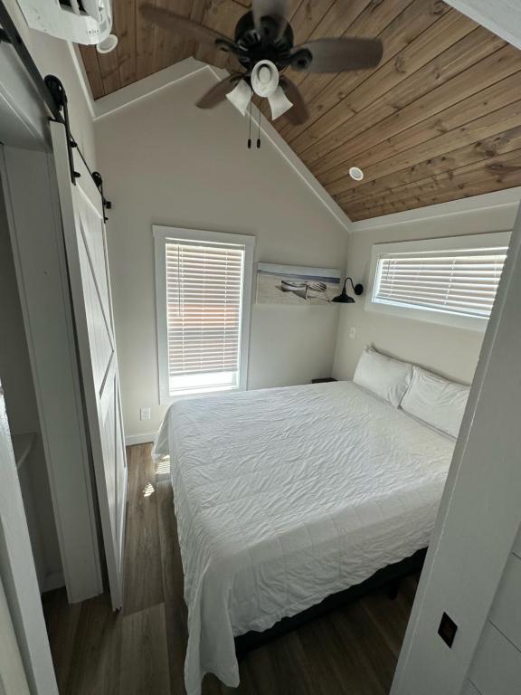 Gulf Shores RV Resort客房内的一张或多张床位