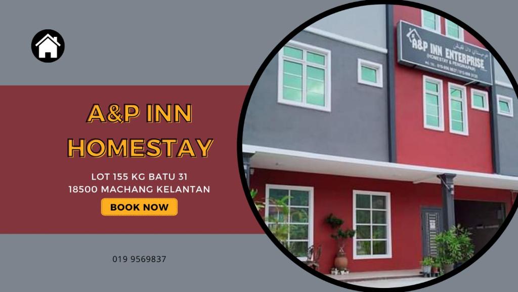 Kampong PekA&P Inn Homestay的房屋的图象,上面有标志