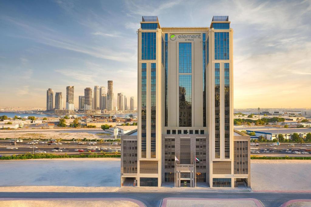 迪拜Element Al Jaddaf, Dubai的城市高楼 ⁇ 染