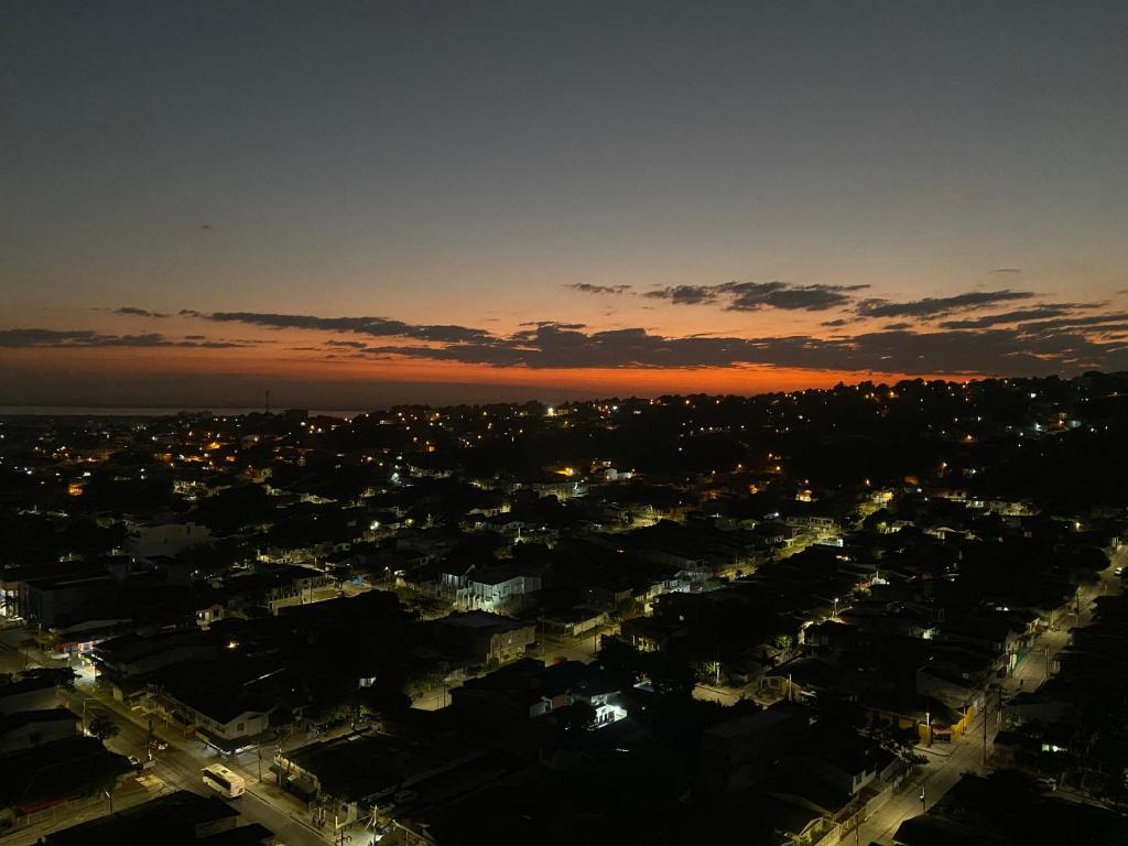 Moderno Apto con vista panoramica a la ciudad a 5 min de la playa平面图