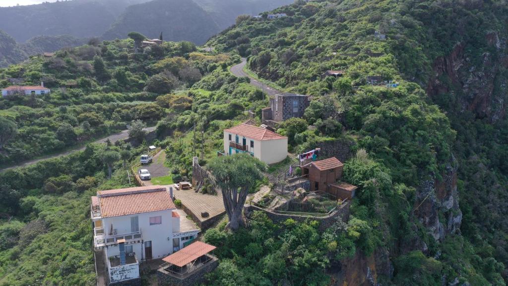 GarafíaCasas las Gemelas VIEWPOINT!的山景别墅的空中景致