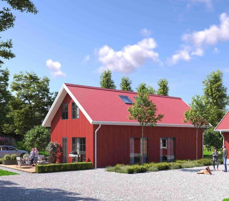 HaboVilla Röd的红色谷仓,有红色屋顶