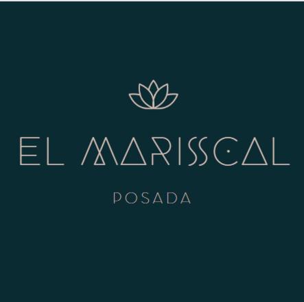 帕索德洛斯托罗斯Posada El Mariscal的印有莲花标志的制药公司的标志