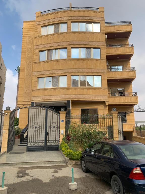 十月六日城Luxury Apartments Beside Mall of Arabia and Dar AlFouad hospital