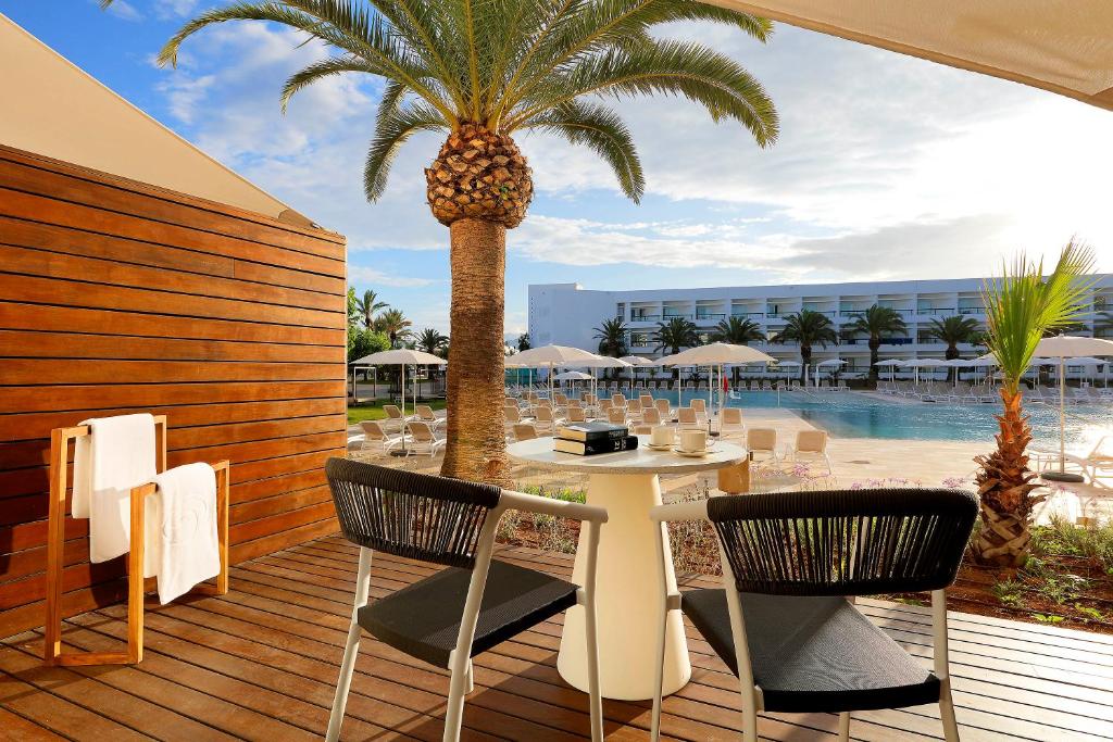 普拉亚登博萨Grand Palladium Palace Ibiza Resort & Spa- All ...