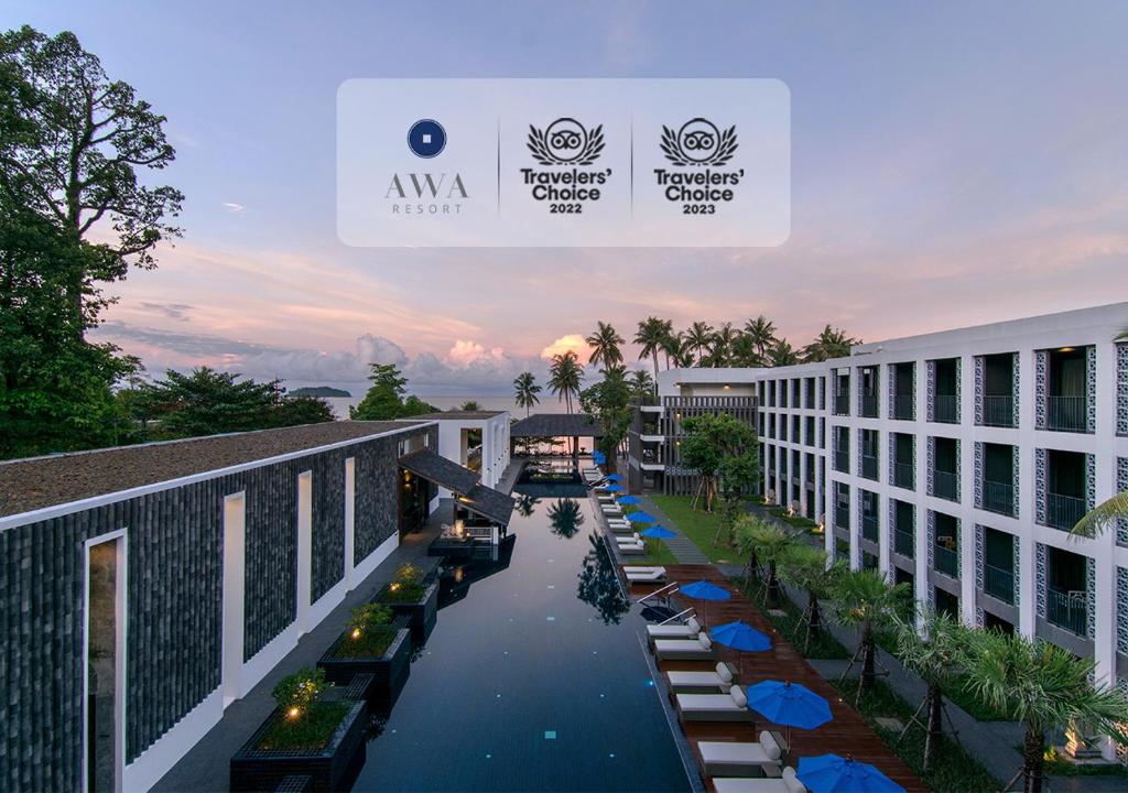 象岛Awa Resort Koh Chang的享有酒店正面景色,两栋建筑之间设有运河