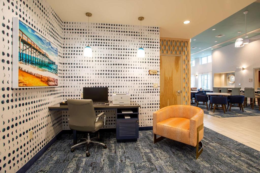 Homewood Suites By Hilton Myrtle Beach Coastal Grand Mall的休息区