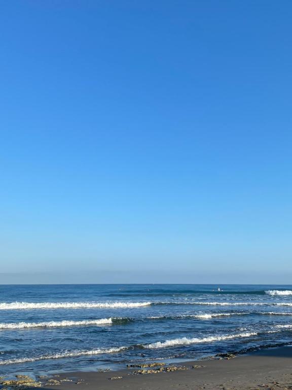 圣费尔南多Dayun La Union, Transient House的海滩,背靠大海