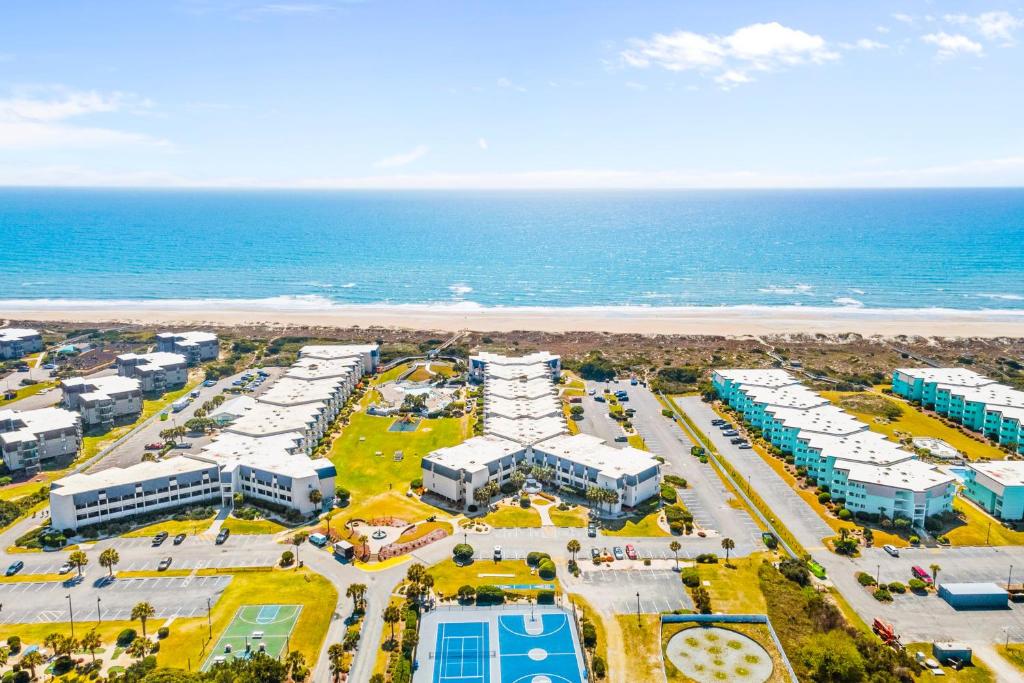 大西洋滩A Place At The Beach III的近海度假胜地的空中景致