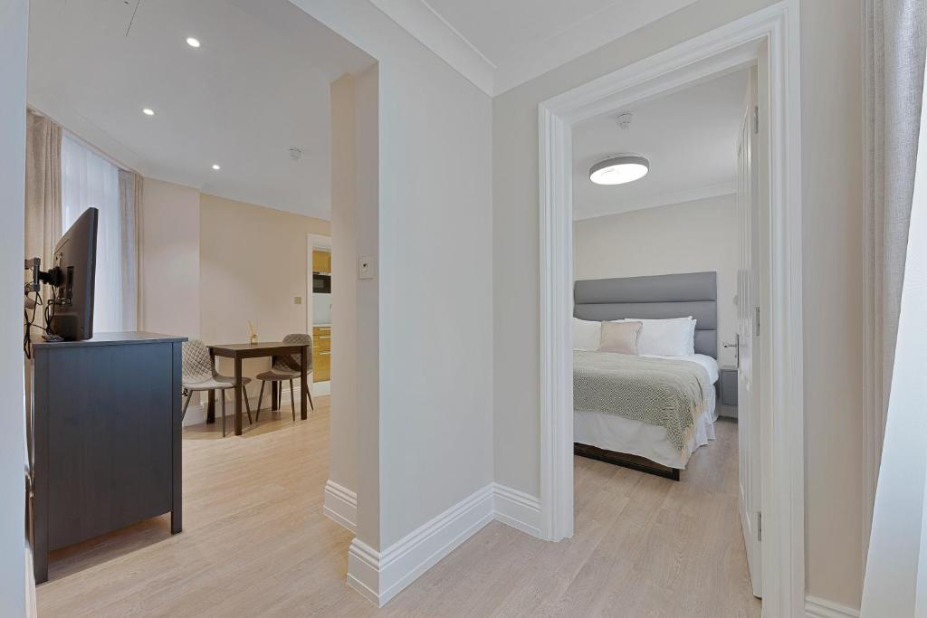 Cleveland Residences Paddington客房内的一张或多张床位