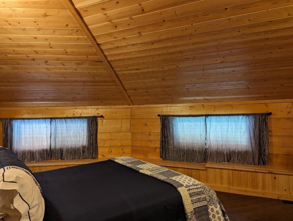 Sundance Country Lodge B&B客房内的一张或多张床位
