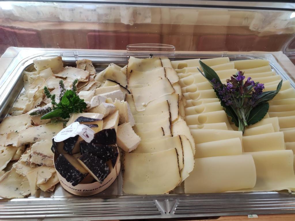 宾馆内部或周边提供的食物