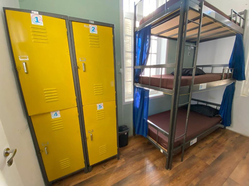Aurora Hostel Rio客房内的一张或多张双层床
