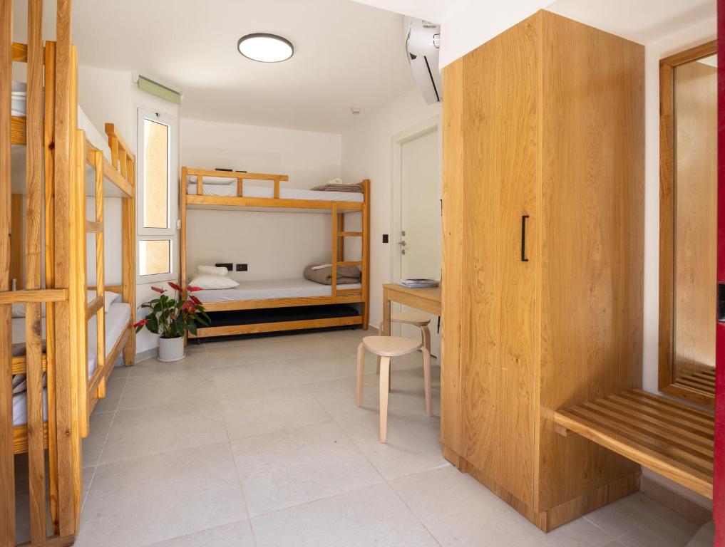 SPNI Eilat Field School的厨房或小厨房