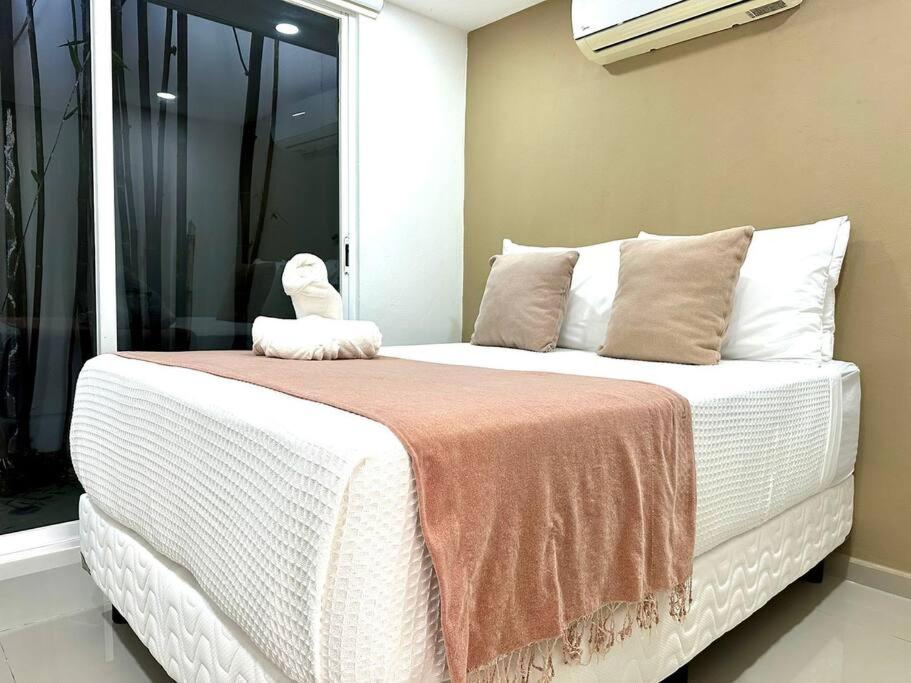 Cozy loft located at cancuns heart steps from ado by solmar rentals 