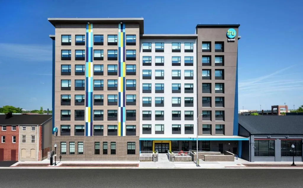 Tru By Hilton Baltimore Harbor East，位于巴尔的摩的酒店