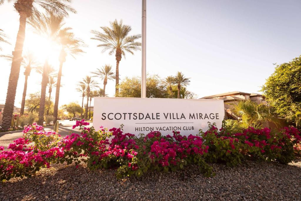 斯科茨Hilton Vacation Club Scottsdale Villa Mirage的高尔夫乡村别墅的标志