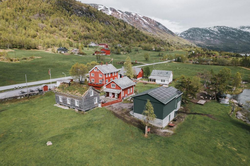 Viksdalen弗拉赛姆农家乐的山中家的空中景观