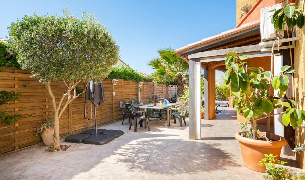Magnifique Maison avec piscine privée à 300 m d&#39;une trés jolie plage de sable外面的花园