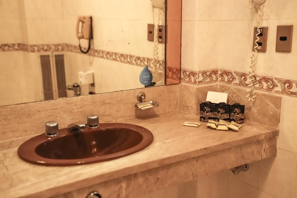 Nobile Suites Excelsior Asuncion的一间浴室