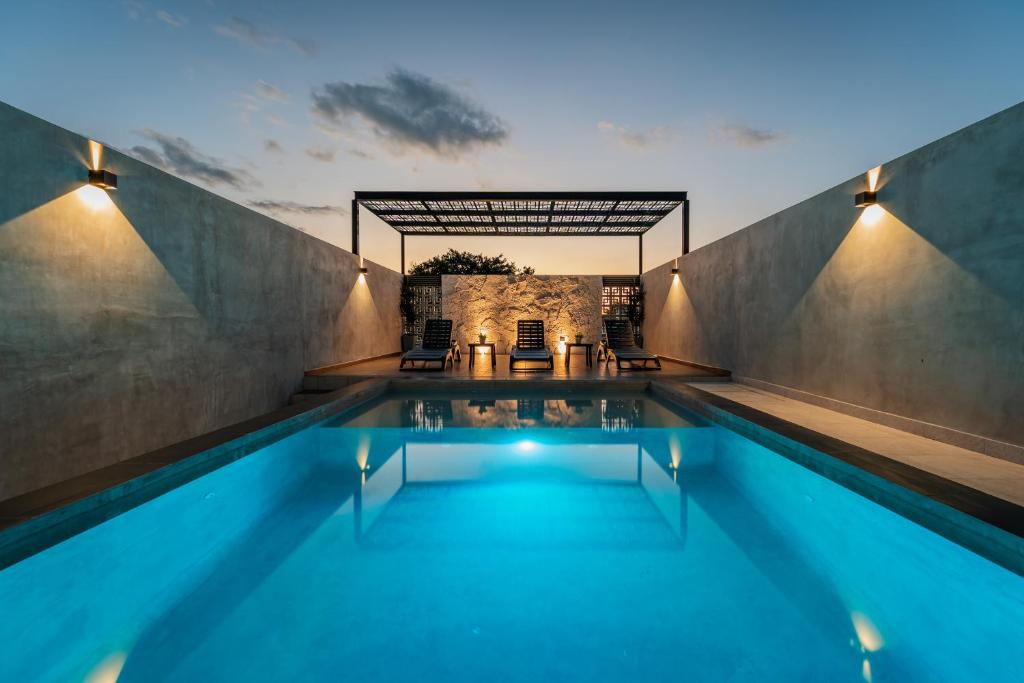 梅里达Hotel Mexico, Merida的一座游泳池