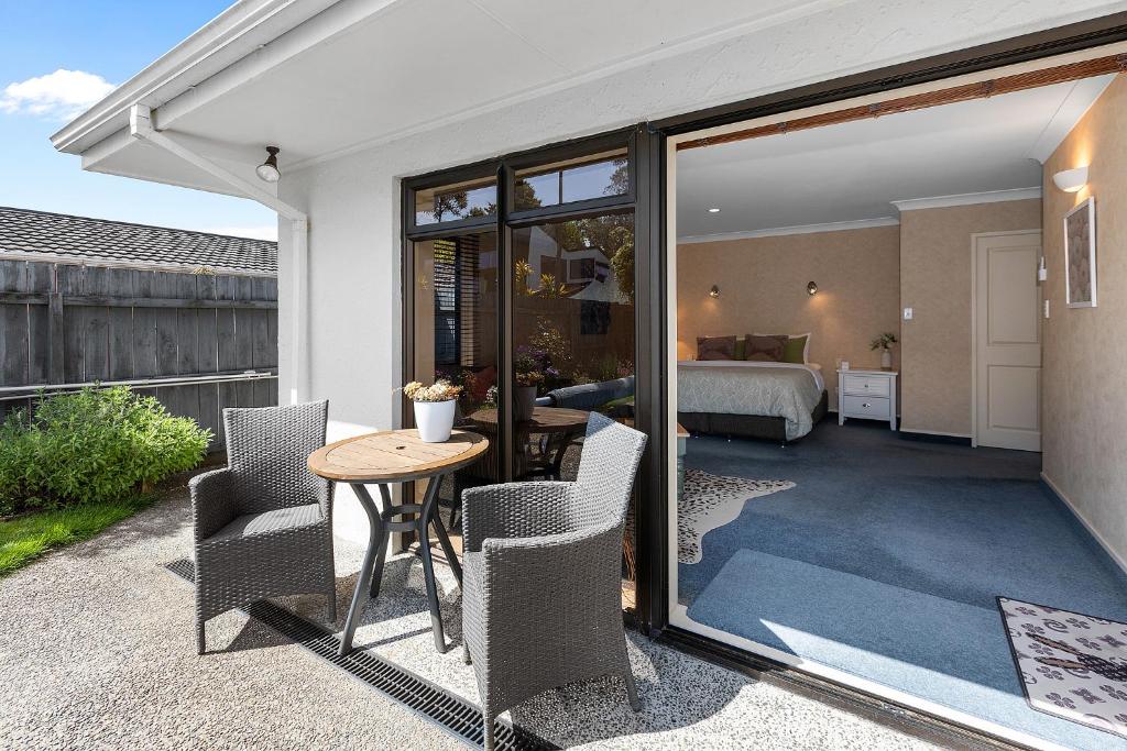 Hamilton Summer Treat- 4 Bedroom with pool的休息区