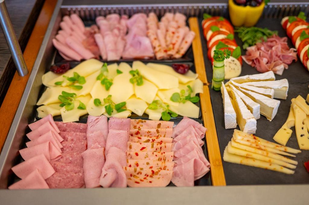 酒店内部或周边提供的食物