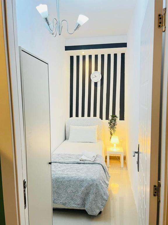 Strips Partition Room Al barsha 1 Near MOE Metro迪拜（2024最新房价）