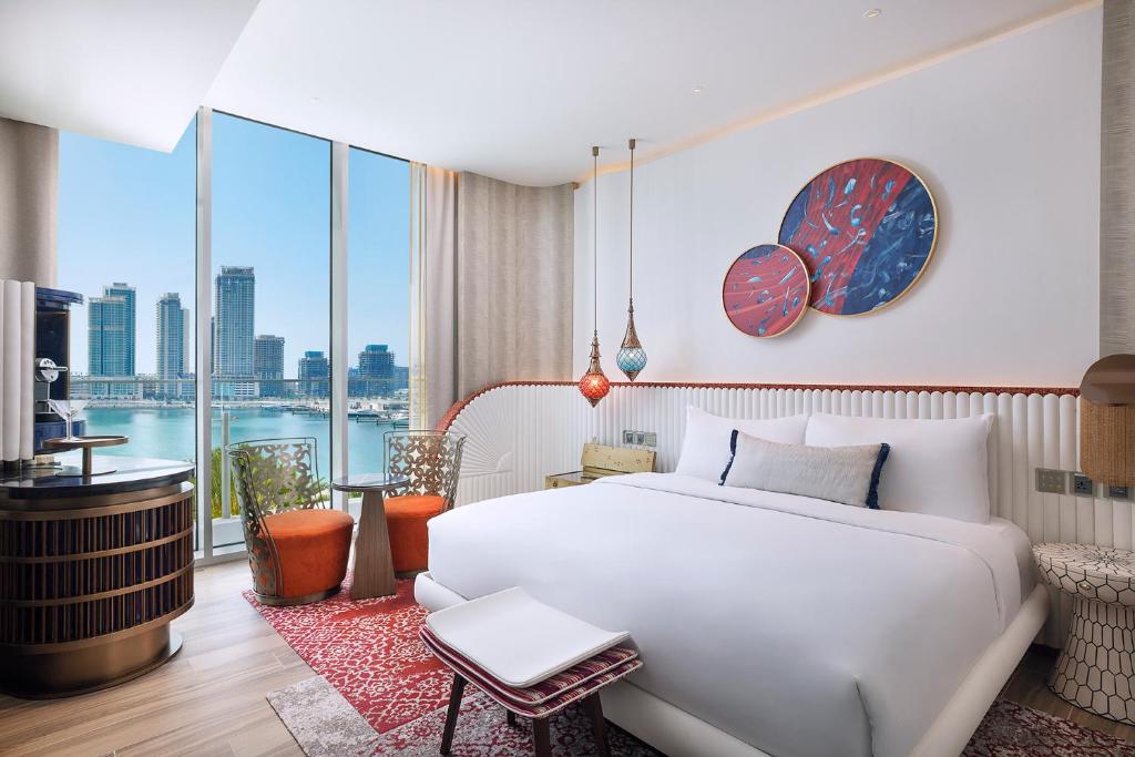 W Dubai - Mina Seyahi客房内的一张或多张床位