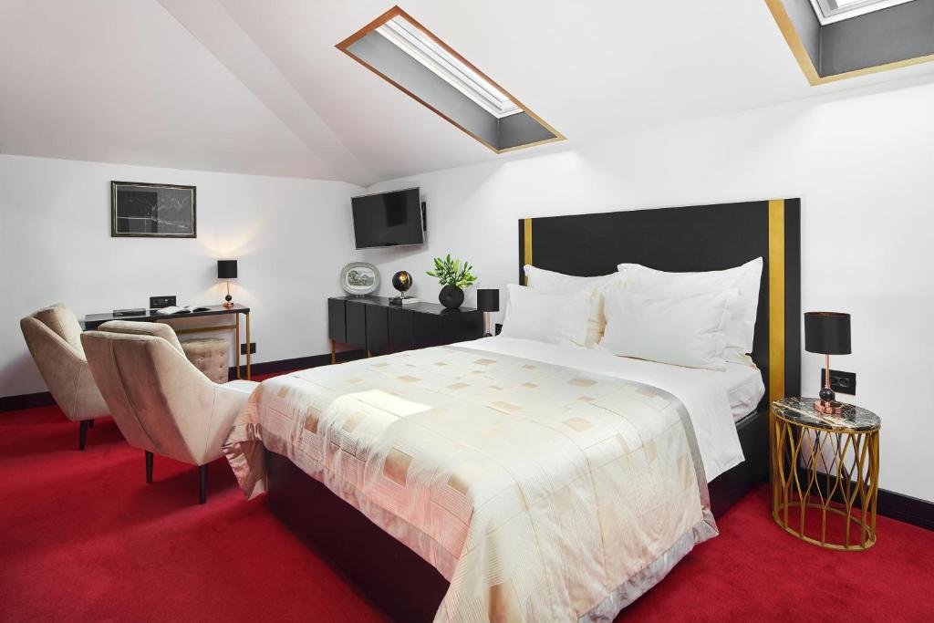 King Kresimir Heritage Hotel客房内的一张或多张床位