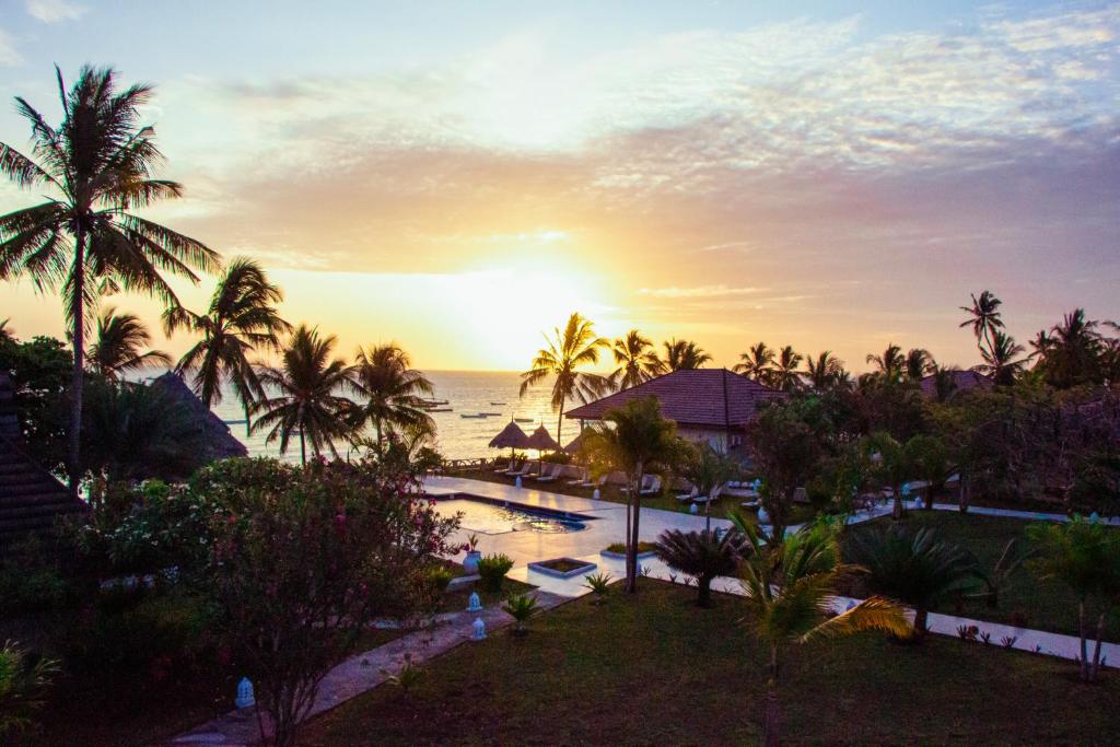 基济姆卡济Mandarin Resort Zanzibar的享有度假胜地的海洋美景