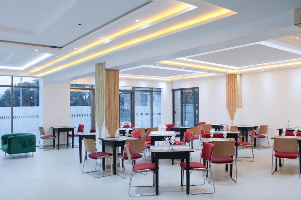 Hotel Tam Group餐厅或其他用餐的地方