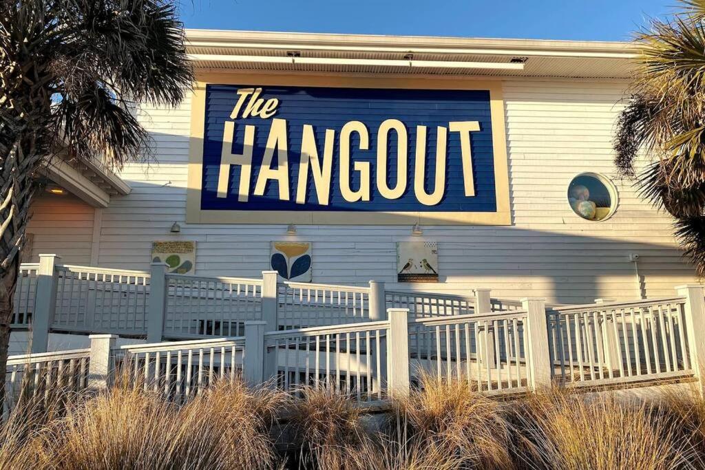 Deeded Beach Access- 10 min Walk to Hangout平面图