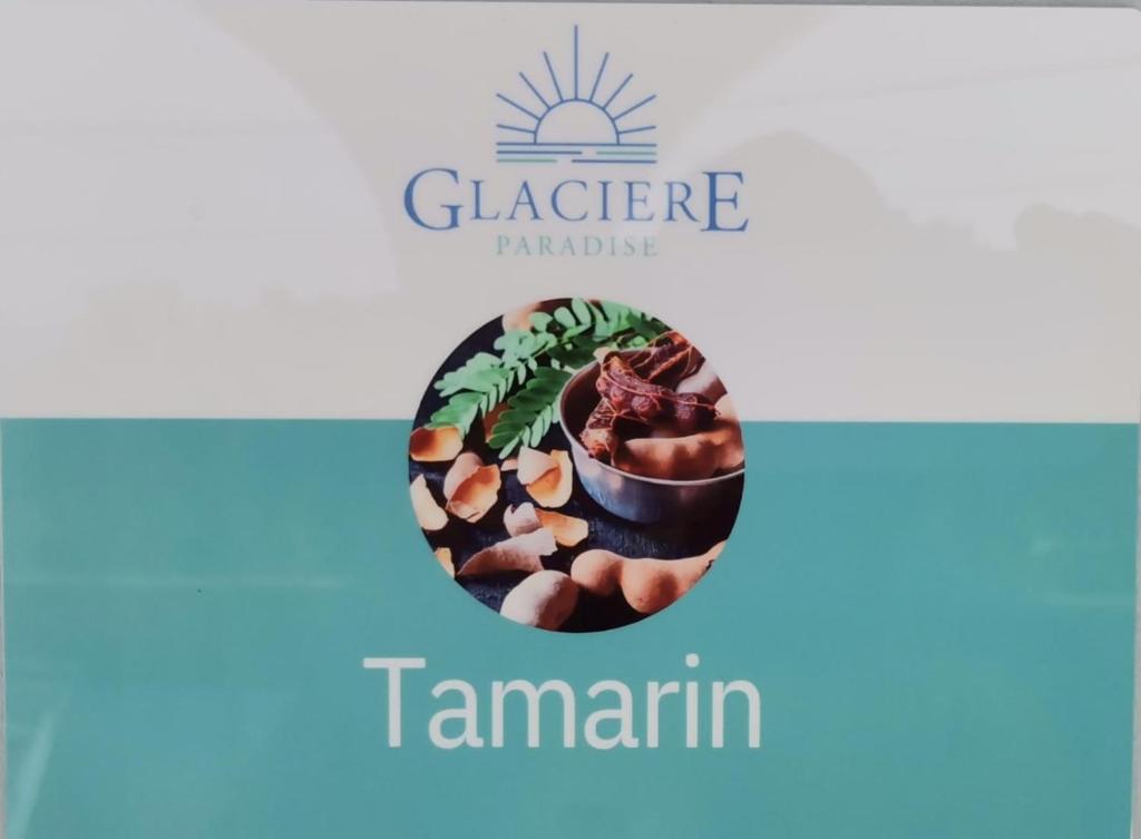 波尔兰特Glacière Paradise的仙人掌花园公司的标志