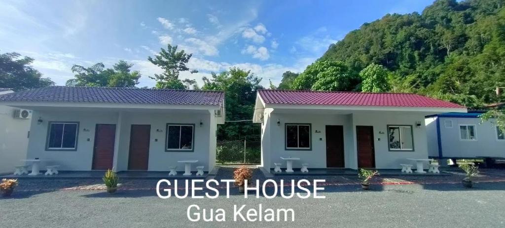 Kaki BukitGuest House Gua Kelam的古拉克汉旅馆