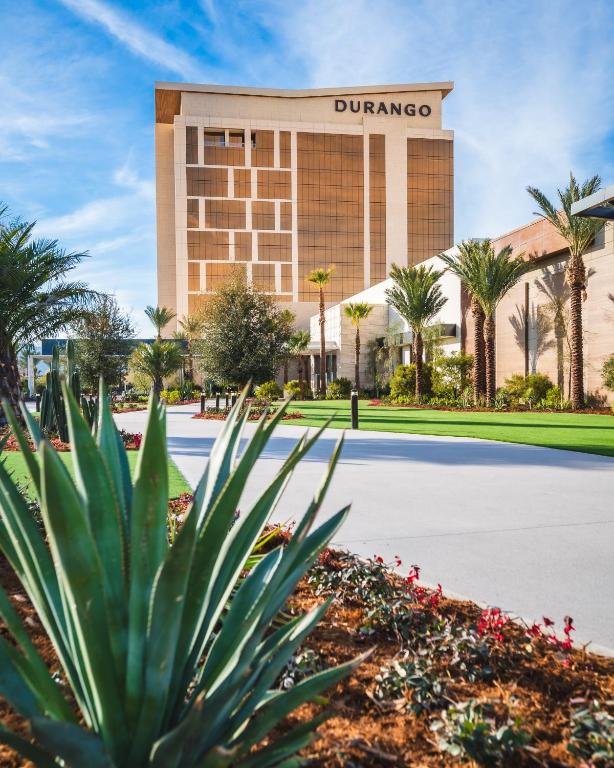 Durango Casino &amp; Resort外面的花园