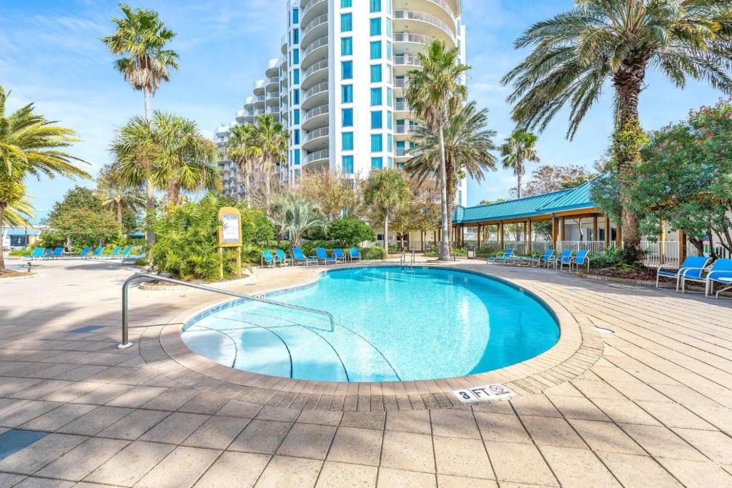 Marvelous 9th Floor Condo Gulf, Pool &amp; Sunset View内部或周边的泳池