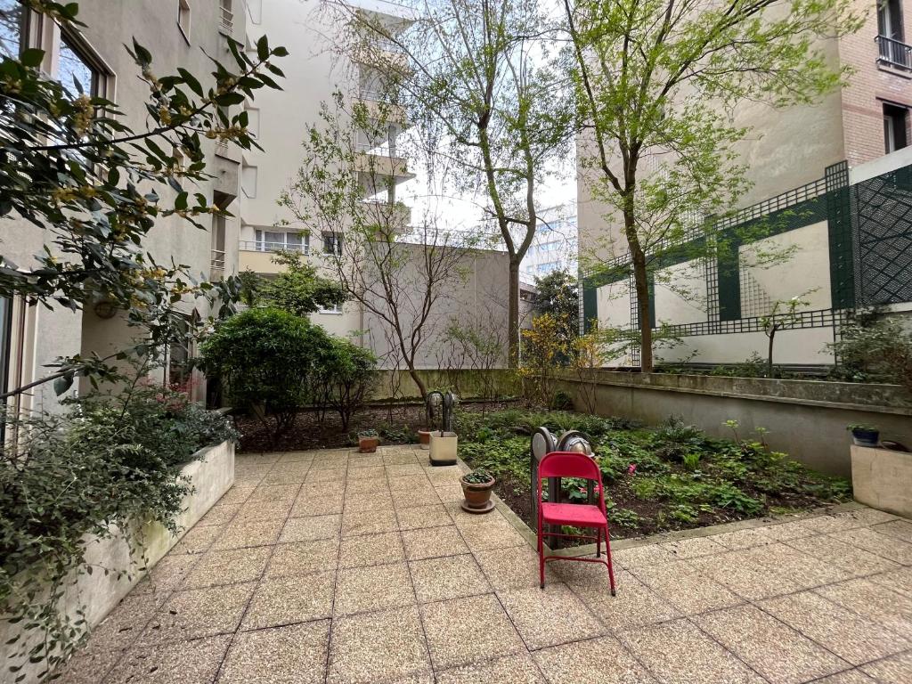 巴黎Paris 15 jardin parking privé à côté de la Porte de Versailles的相册照片