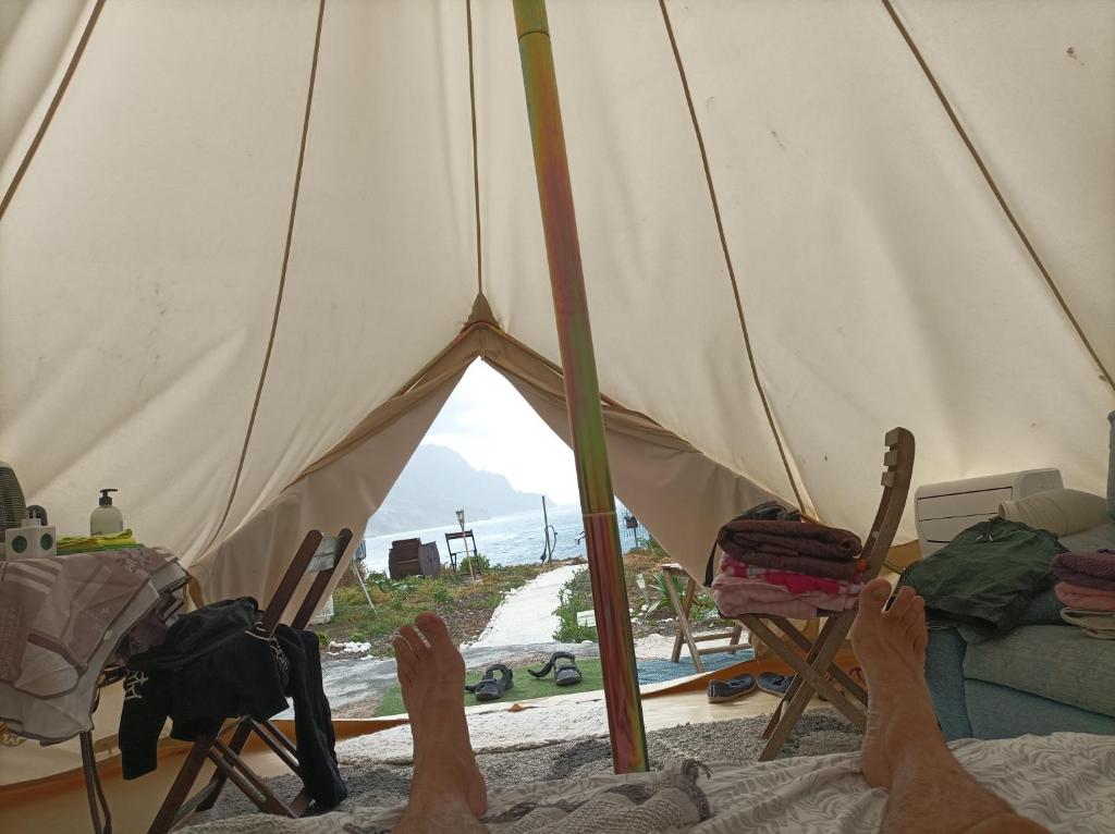 圣克鲁斯-德特内里费Tepe playa Picasso的带海景帐篷的客房