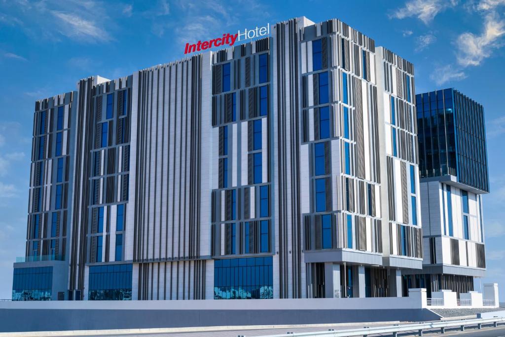 马斯喀特IntercityHotel Bawshar Muscat的汞酒店办公楼 ⁇ 染