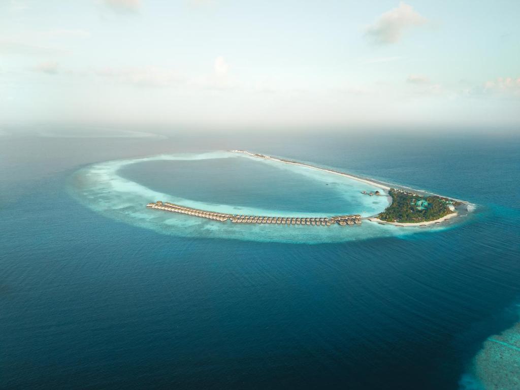 芭环礁Finolhu Baa Atoll Maldives的海洋岛屿的空中景观